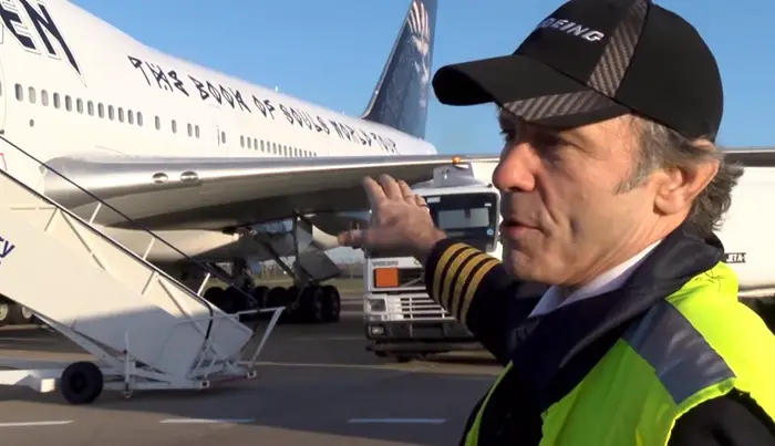 Step Inside New IRON MAIDEN’s Plane