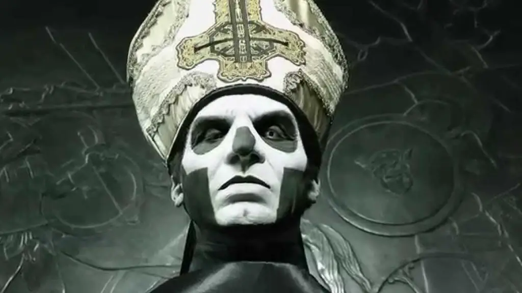 papa emeritus 2 statue