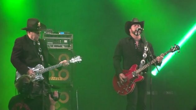 HEADCAT Pays Tribute To LEMMY At WACKEN (Video)