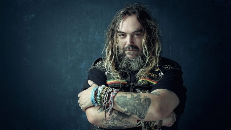 MAX CAVALERA Explains Why Most Of His Guitars Only Have Four Strings