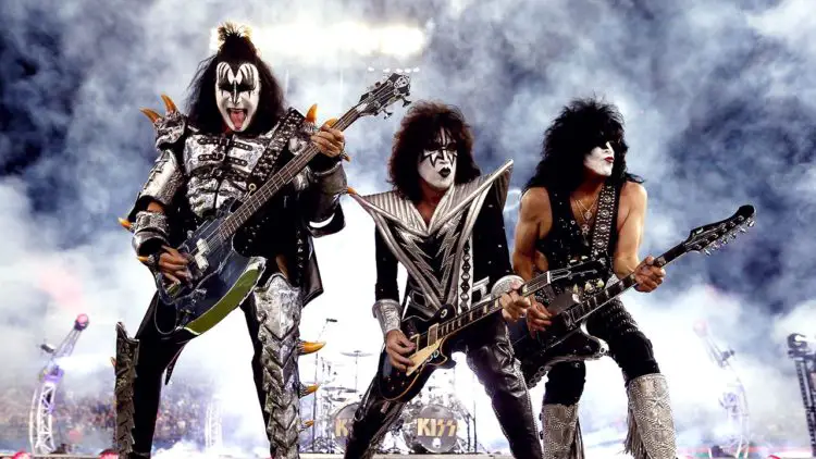 PAUL STANLEY Doesn’t Rule Out More KISS Concerts After Final Show Of ‘End Of The Road’ Tour