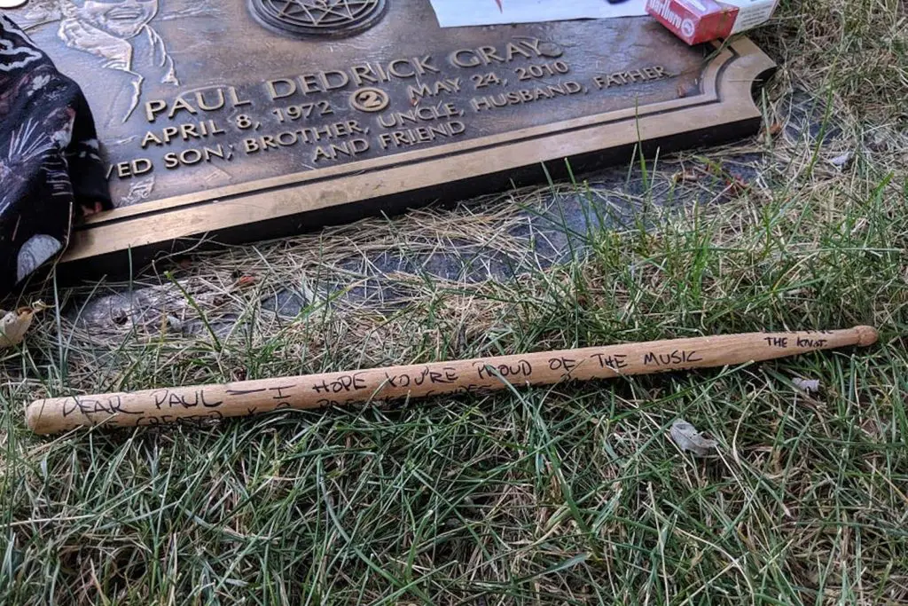 Jay Weinberg Paul Gray Grave