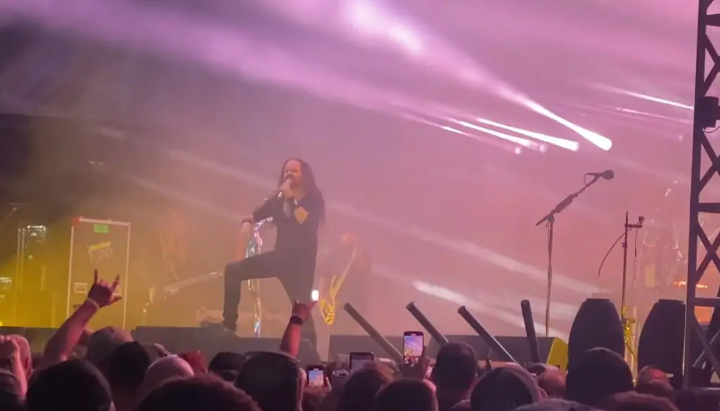 Korn Performs With New Bassist