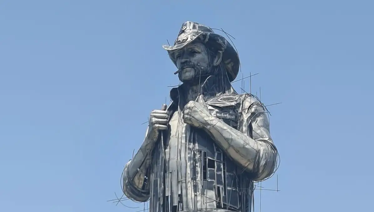 Lemmy Statue At Hellfest
