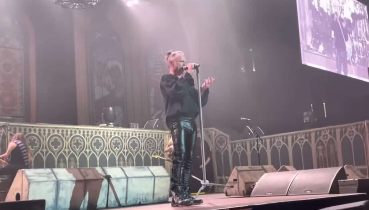 Watch: IRON MAIDEN's BRUCE DICKINSON Loses His Cool After Fans Smoke Weed During Concert