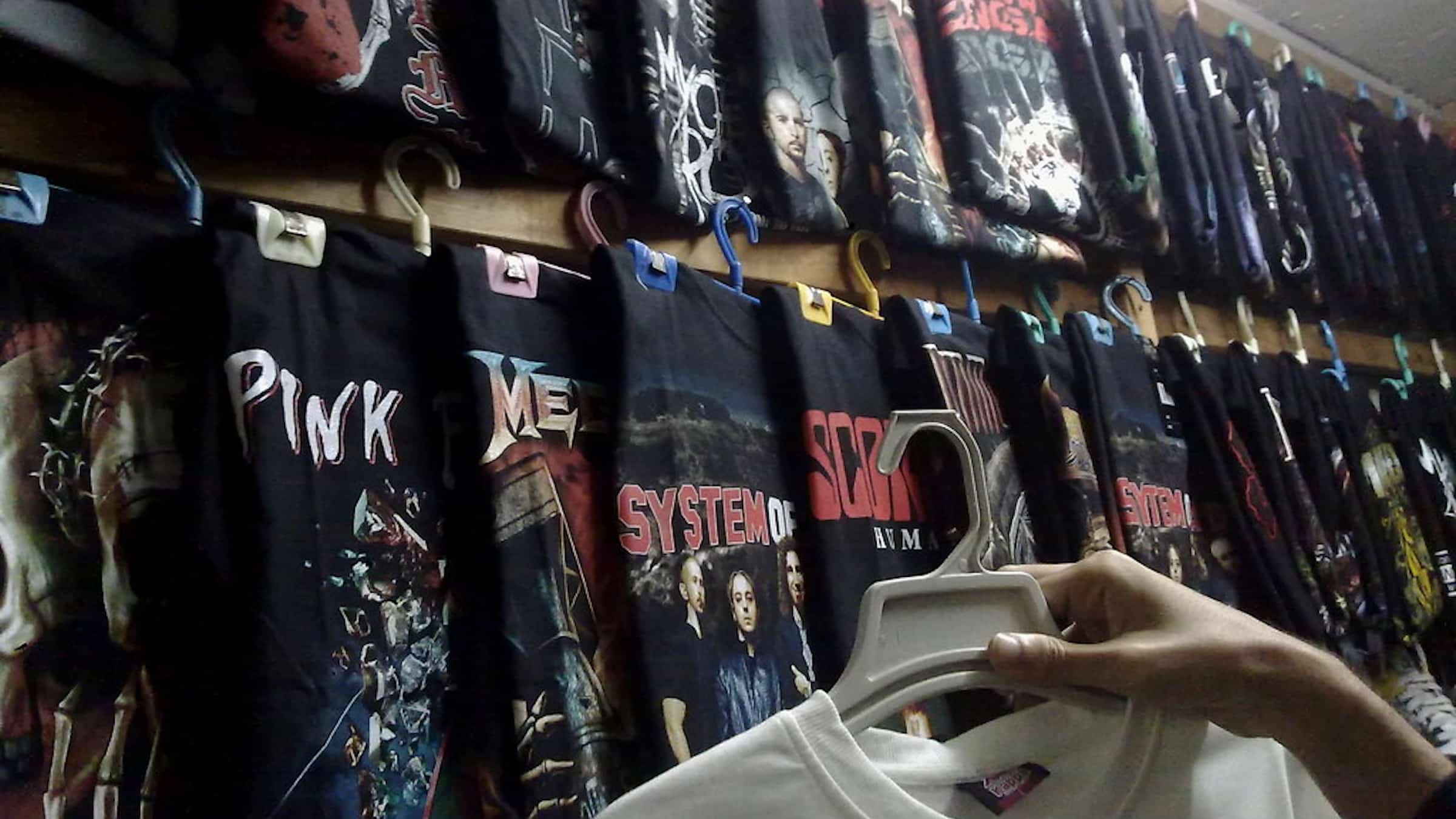 Woman Who Made £250,000 Selling Bootleg Rock And Metal T-shirts Ordered To Pay Back £140,000 Or Face Jailtime