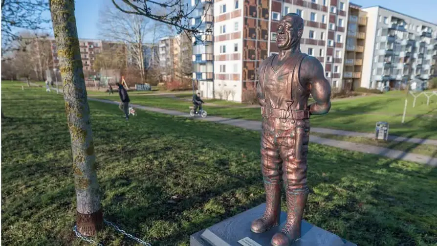 Till Lindemann Statue Stolen Rostock