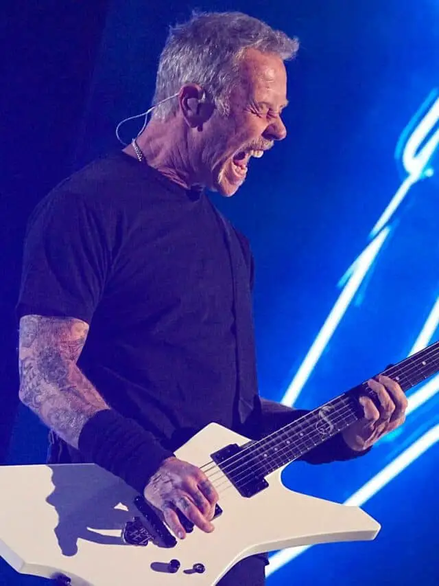 JAMES HETFIELD On METALLICA: ‘Individually, We’re All Really Average Players’