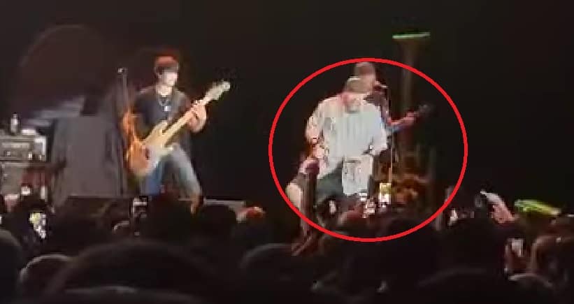 Mike Muir Falls Off Stage