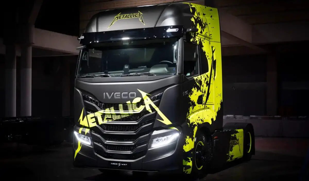 Metallica Iveco Truck