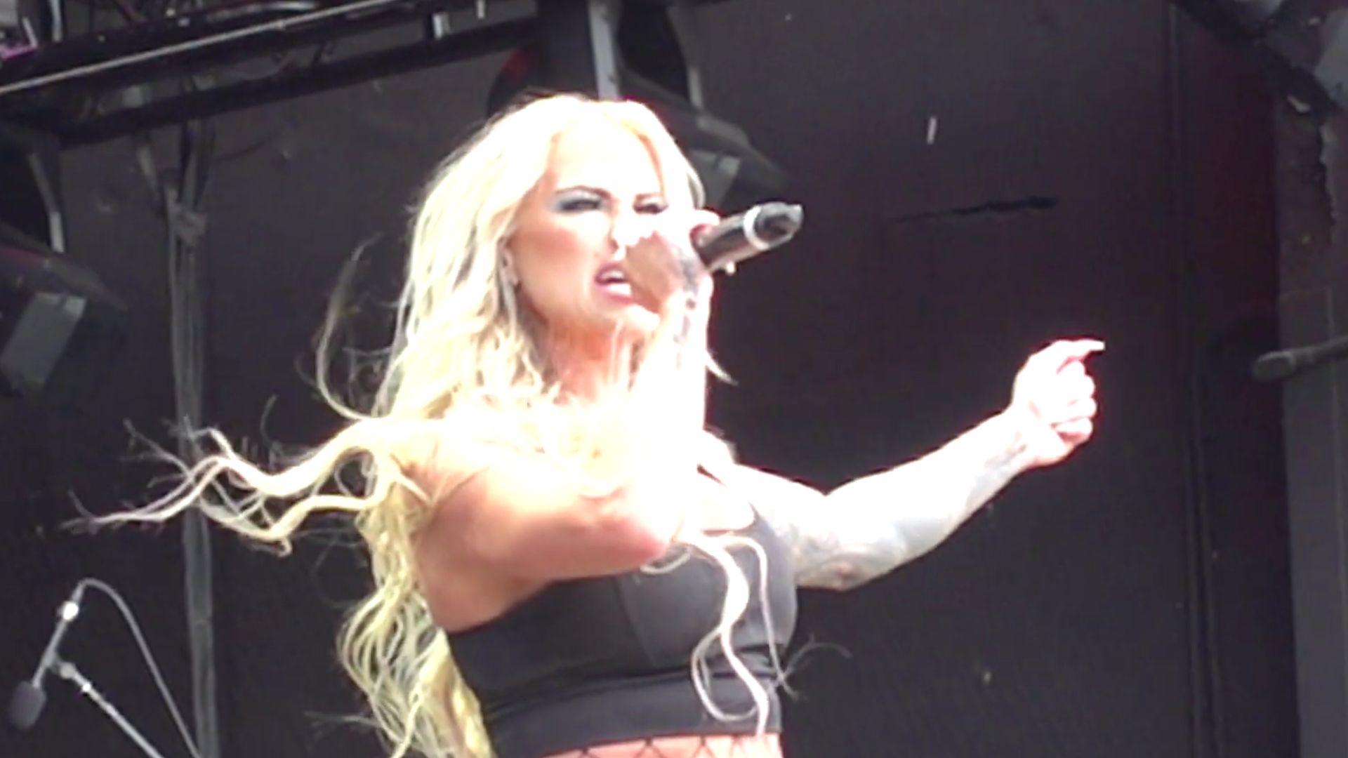 Heidi Shepherd live