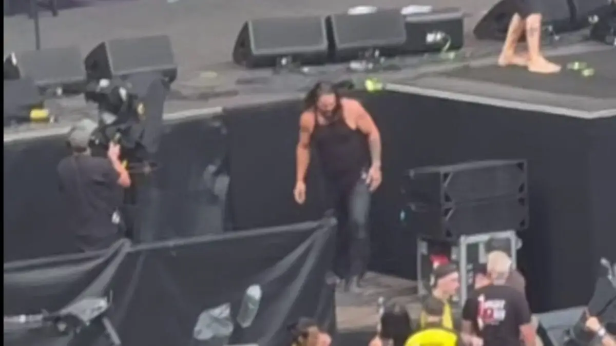 Jason Momoa Gets Into Pit
