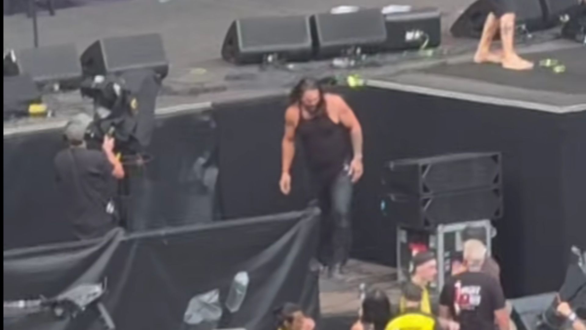 Jason Momoa Gets Into Pit