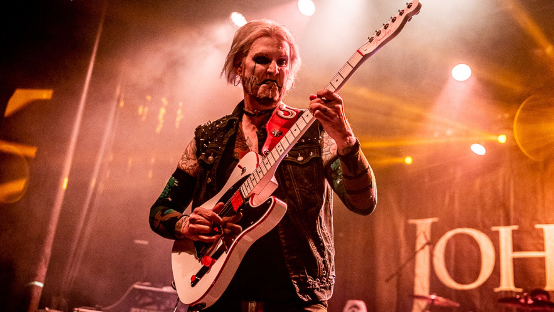 John 5 Photo Metal Addicts
